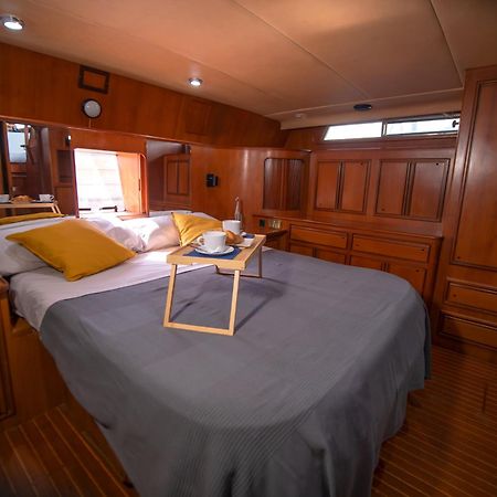 Master&Commander Hotel บาเลนเซีย ภายนอก รูปภาพ